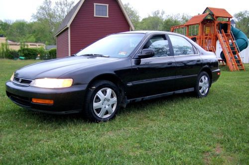 No reserve...good running 1997 honda accord lx, paint is spotty, 2.2 liter 4 cyl