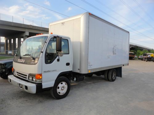 2005 isuzu npr base 5.2l 15&#039; box truck