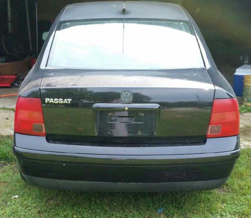 2000 volkswagen passat glx sedan 4-door 2.8l