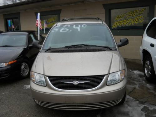 2003 chrysler town &amp; country, color gold