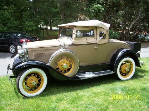 1930 model a deluxe ford convertible