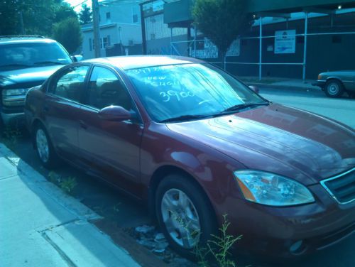 2004 nissan altima s sedan 4-door 2.5l 3999$