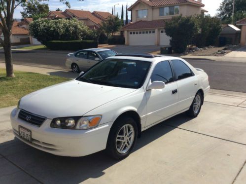 2001 toyota camry le 2.2l 4dr sedan - new motor/trans - low miles - low reserve