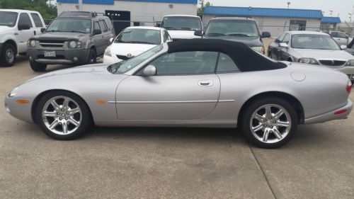 2003 Jaguar XK8 Base Coupe 2-Door 4.2L, image 4