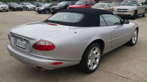 2003 Jaguar XK8 Base Coupe 2-Door 4.2L, image 10