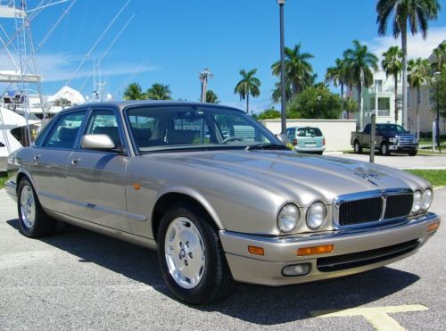 Wow!! low miles!! jaguar xj6!! south fl car!! don&#039;t miss out!! call now!!