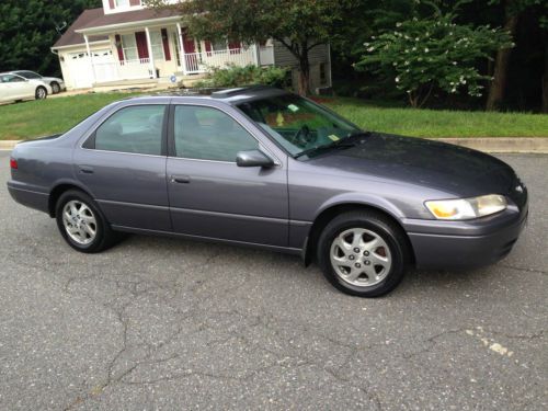 1999 toyota camry xle sedan 4-door 3.0l