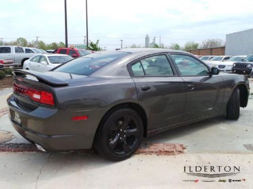 2014 dodge charger sxt