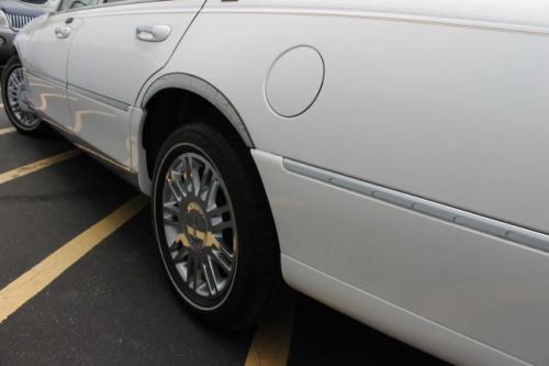 2006 lincoln town car signature limited