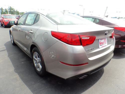 2015 Kia  LX, image 2