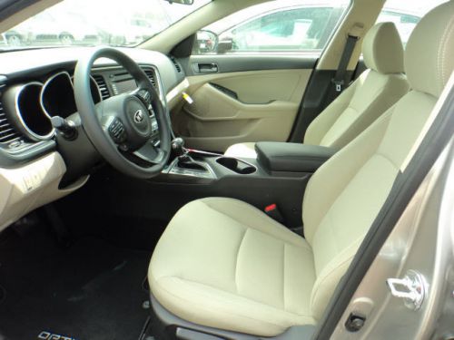 2015 Kia  LX, image 3