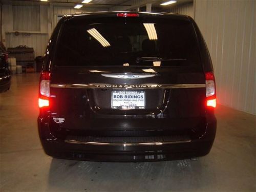 2014 chrysler town & country touring