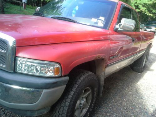 Dodge ram 1500 pickup 4x4 360 v8 5.9 liter extended cab 8 foot bed 1997