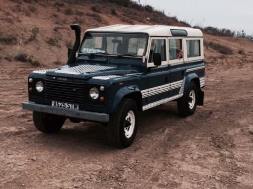 Land rover defender