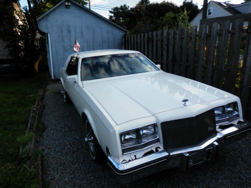 1985 buick riviera luxury coupe 2-door 5.0l