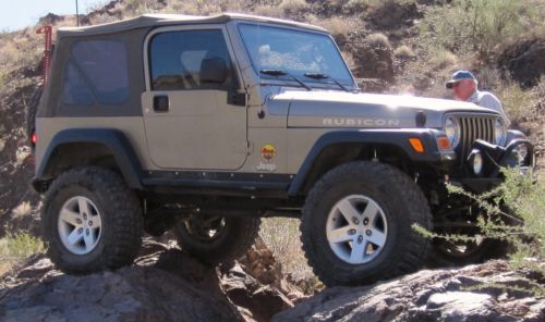 2004 jeep wrangler rubicon sport utility 2-door 4.0l