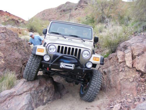 2004 Jeep Wrangler Rubicon Sport Utility 2-Door 4.0L, image 4