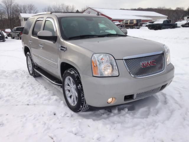 Gmc yukon denali sport utility 4-door