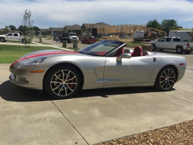 Chevrolet: corvette base coupe 2-door