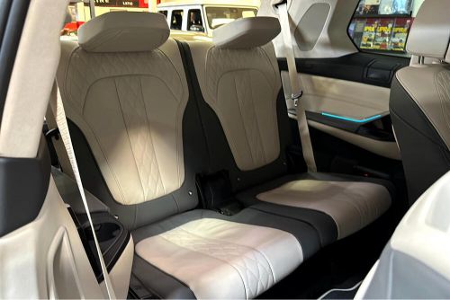 2024 BMW Alpina XB7, US $134,999.00, image 20