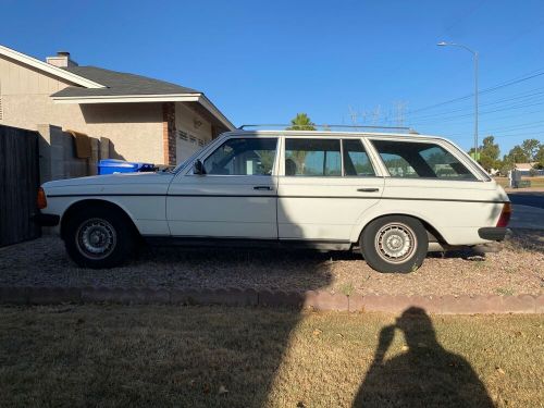 1982 mercedes-benz 300-series 300td w123 euro spec turbo diesel wagon