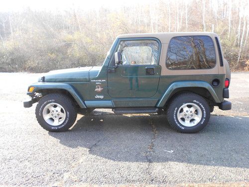 99 jeep wrangler sahara 4x4 tilt cruise cd a/c hard &amp; soft tops no reserve ! ! !