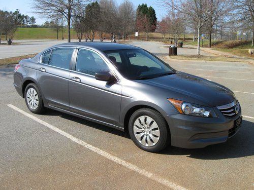 2012 honda accord only 1,300 miles aux 27mpg brand new super nice l@@k