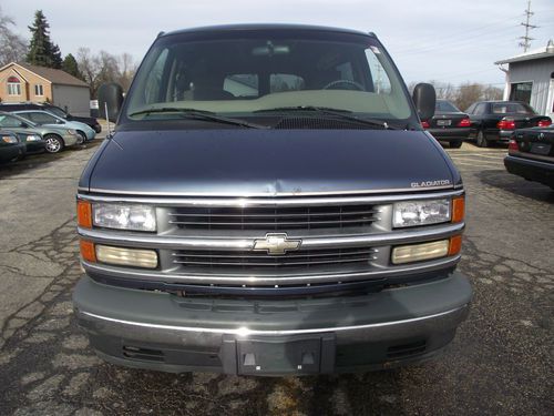 1998 chevrolet express ,conversion van,braun wheelchair van ,no reserve