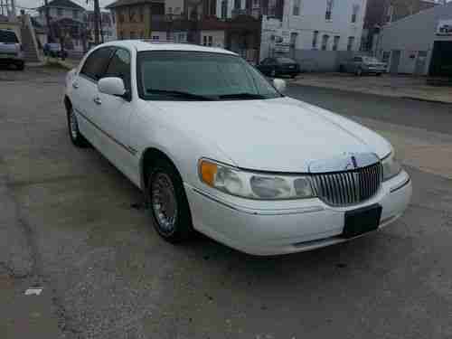2000 LINCOLN TOWN CAR CARTIER, image 2