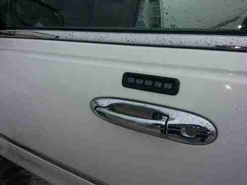 2000 LINCOLN TOWN CAR CARTIER, image 17