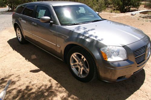 Dodge magnum rt hemi - 68kmiles - like new