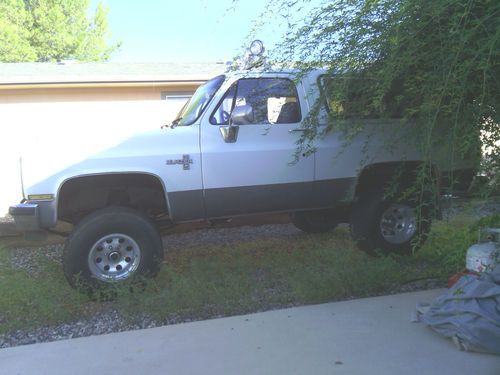 1988 k5 blazer 4x4 350 4bolt main 700 r4 re work rebuilt moter and trans 350 hp