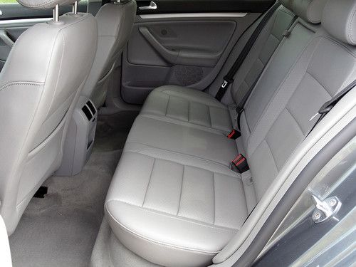 2006 Volkswagen Jetta TDI Sedan 4-Door 1.9L One Owner MINT Condition, image 3