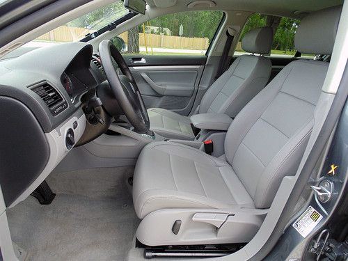 2006 Volkswagen Jetta TDI Sedan 4-Door 1.9L One Owner MINT Condition, image 4