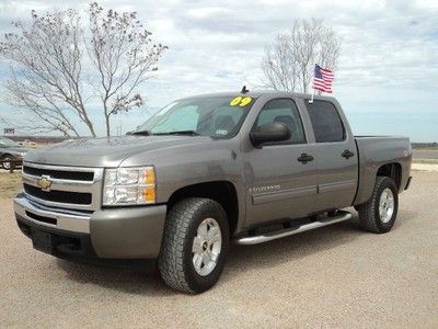 2009 chevy crew z71 4x4, lt package, nerf bars, 5.3l vortec v8, nice truck!!!