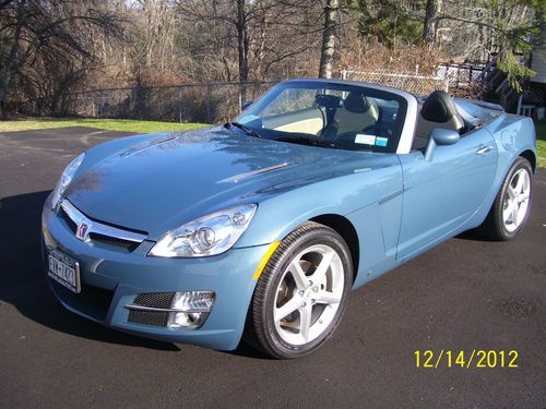 2008 saturn sky base convertible 2-door 2.4l