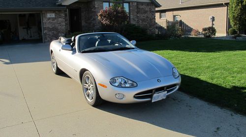 2001 jaguar xk8 base convertible 2-door 4.0l beautiful condition!