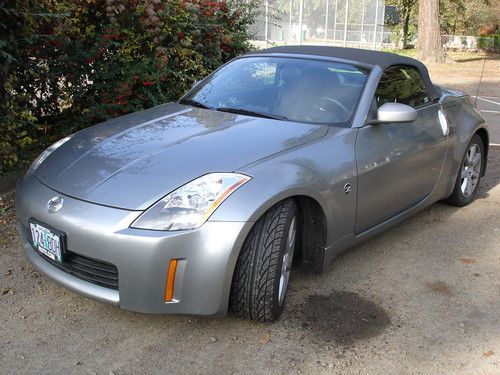 2004 nissan 350z touring convertible 2-door 3.5l