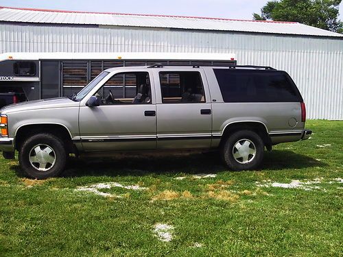 Chevy suburban, 5.7 liter,1500, tan,4x4