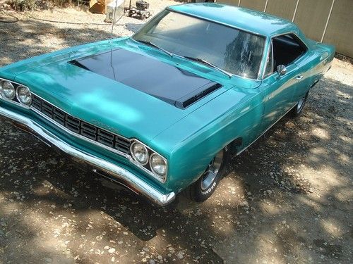 Mopar, plymouth, roadrunner, 383, no rust , surf turquoise, original, 68, look!