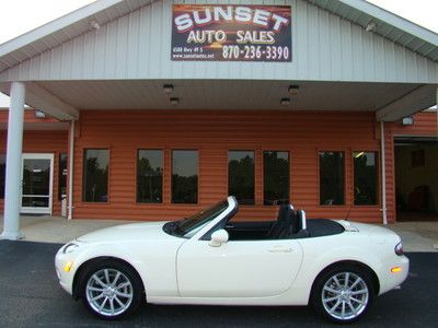 2007 mazda mx-5 miata, automatic, low miles, black top, remote start, great car!