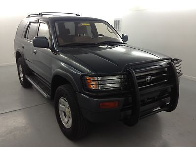 Clean Pre-Owned Dealer trade 4x4, image 2