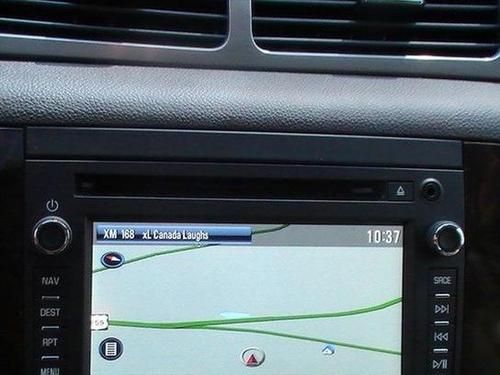 2012 GMC Yukon AWD Denali Flex Fuel V8 engine White Diamond Tricoat, image 2