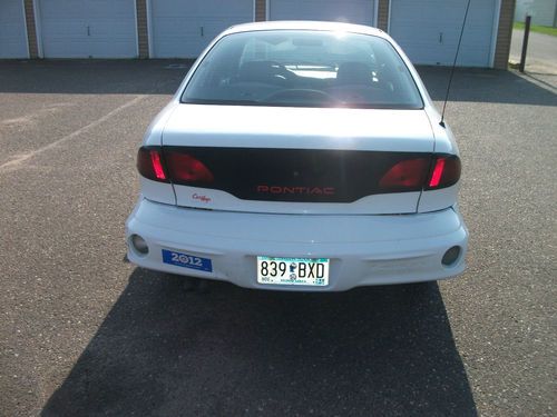 2000 Pontiac Sunfire SE Sedan 4-Door 2.2L Auto Trans, image 4