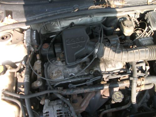 2000 Pontiac Sunfire SE Sedan 4-Door 2.2L Auto Trans, image 7