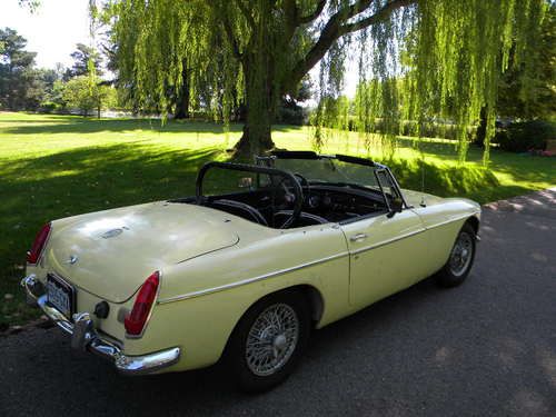 1967 MGB 1800 Convertible, image 5