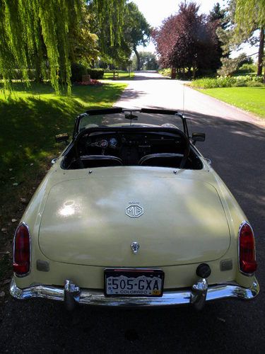 1967 MGB 1800 Convertible, image 6
