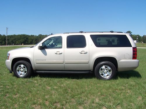 2011 chevrolet suburban 1500 lt sport utility 4-door 5.3l