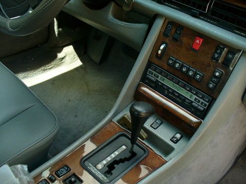 1990 Mercedes Benz 560 SEC 2 Door Coupe, Sun Roof, New Tires, Super Clean, image 14