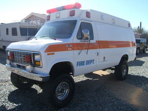 Az rust free rare e-350 4x4 offroad 1-ton ambulance all original 460ci a/c nice!